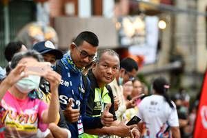 BIB: 106
                            <button type="button" onclick="openModal(21897797)" class="btn btn-primary btn-sm float-right btn-popup" data-toggle="modal" data-target=".modal-high-quality">
                        <i class="fas fa-shopping-cart"></i> Add to Cart
                    </button>
                                            <button type="button" onclick="isThisMe(21897797, true)" class="btn btn-success btn-sm float-right btn-popup btn-isme hidden" data-toggle="tooltip" data-placement="bottom" title="นี่คือรูปของคุณใช่ไหม คลิกที่นี่เพื่อเอาเข้าอัลบั้ม">
                        <i class="fas fa-plus"></i> Add to album
                    </button>
                    <button type="button" onclick="isThisMe(21897797, false)" class="btn btn-warning btn-sm float-right btn-popup btn-isnotme hidden">
                        <i class="fas fa-ban"></i> Remove from album
                    </button>